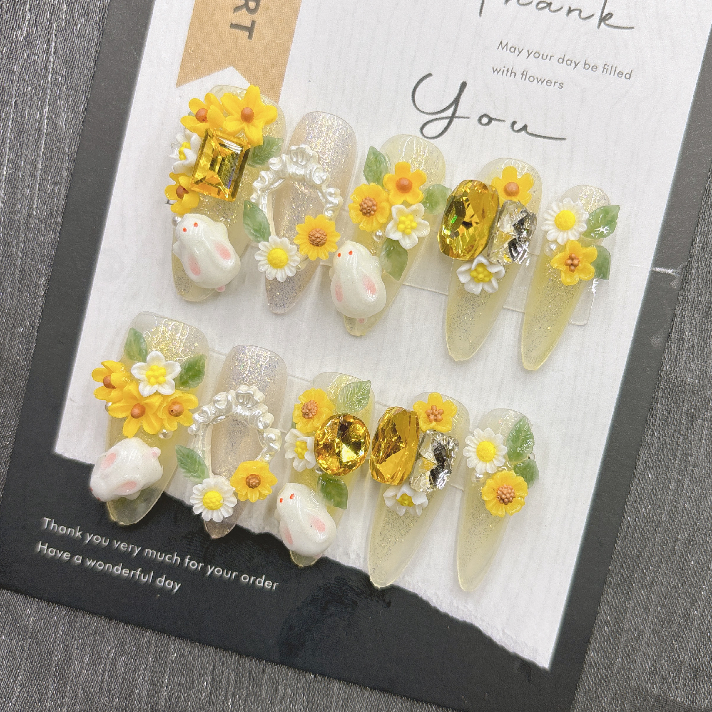 纯手工穿戴甲兔子美甲可爱卡通黄色显白成品秋天2025年中秋节长款