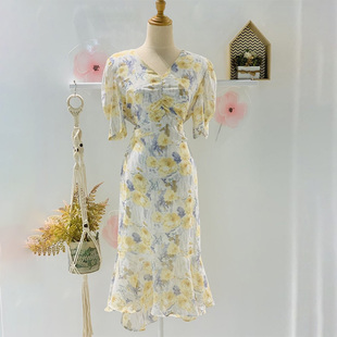 2024夏新款 雪纺碎花连衣裙设计感小众超仙温柔风裙 V领褶皱泡泡袖