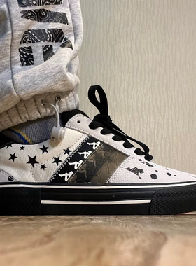 竞向串标滑板鞋男女皮面休闲板鞋K0CW5CS15-024