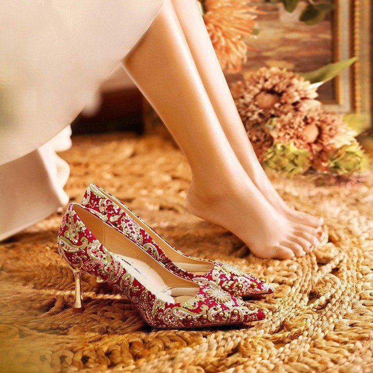 绝美提花结婚新娘婚鞋女2025小个子高跟红色复古中式龙凤褂秀禾鞋