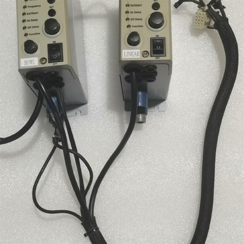 日本神钢振动盘控制器  C10-1VFEF  100V-20-议价