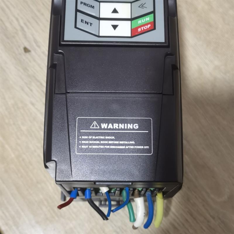 SAJ变频器   ATV13-2SR75GH  0.75KW-议价