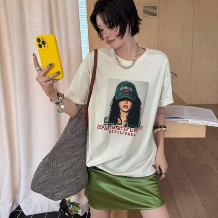 美式复古短袖t恤女2026夏新戴帽人像印花宽松大版慵懒上衣FISHYU