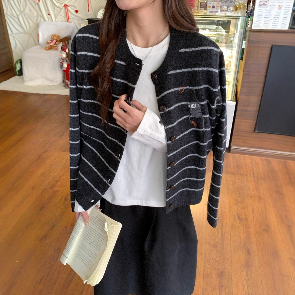 CC2025冬季动漫卡通保暖针织开衫毛衣条纹圆领洋气休闲减龄显瘦