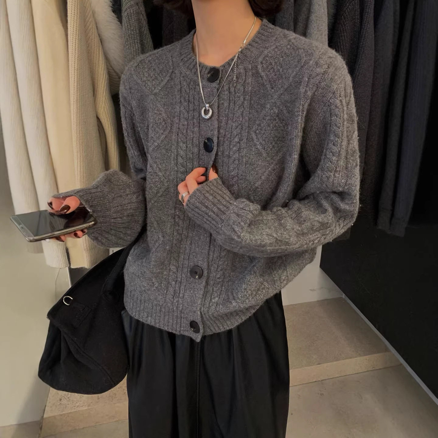 2025冬新款圆领麻花开衫长袖宽松慵懒百搭减龄毛衣外套女上衣ZYD