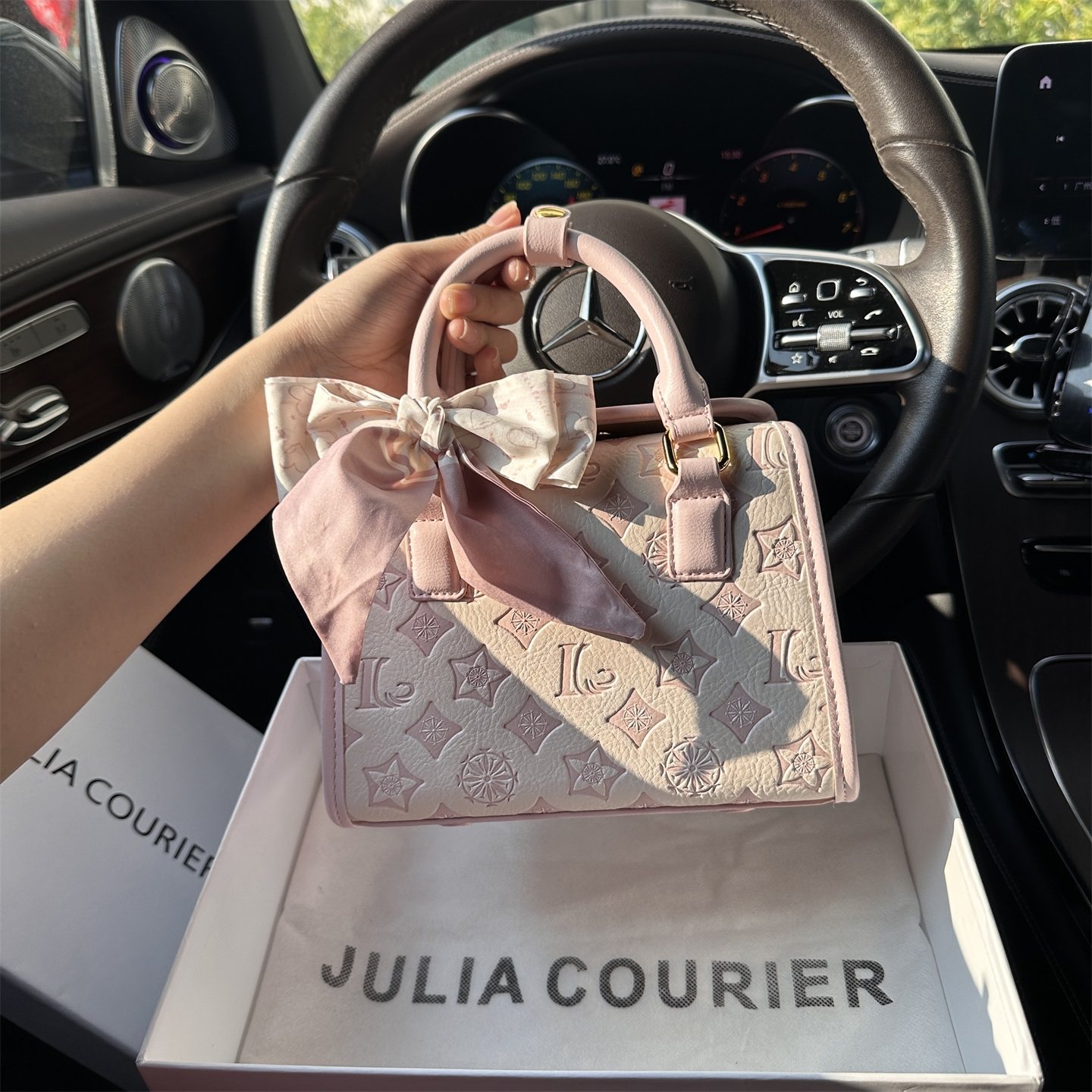 JULIA COURIER女包老花压纹波士顿包包2025新款潮单肩斜挎包通勤