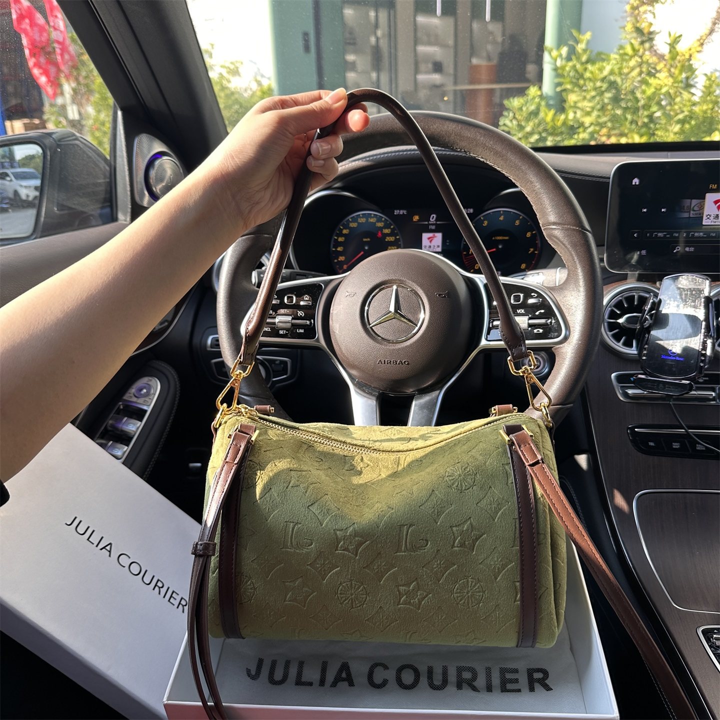 JULIA COURIER女包高级感丝绒波士顿包包女2025新款潮单肩斜挎包