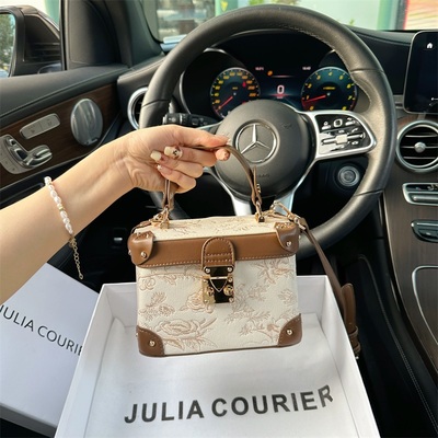 JULIACOURIER绣花盒子包折扣