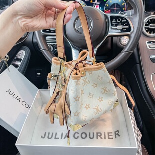 JULIA COURIER女包高级感印花水桶包包女2026新款轻奢单肩斜挎包