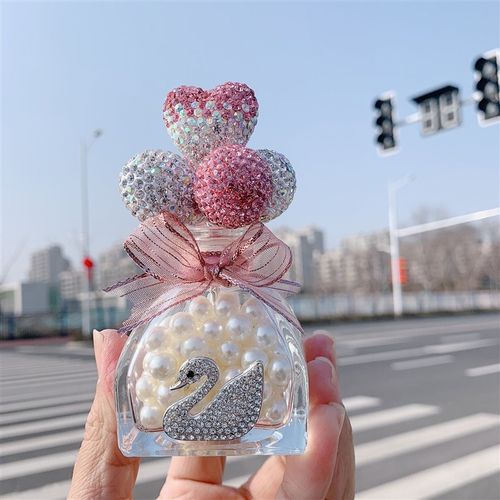 车内饰品 水钻天鹅粉钻告白气球香水瓶 车载镶粉色渐变心形车摆件