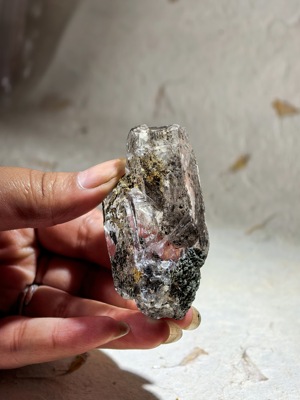 象神山“老灵魂”高透喜马水晶原石