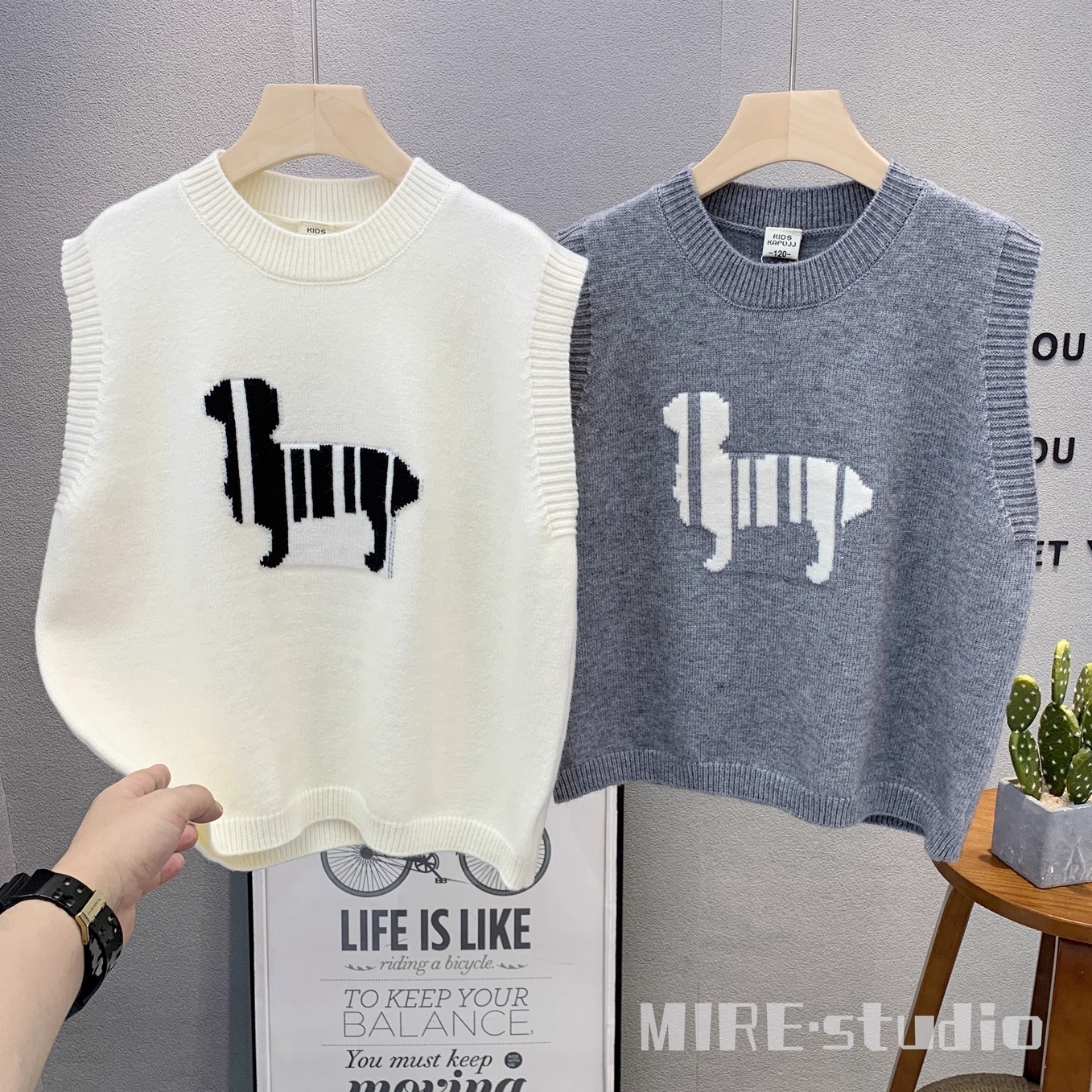 卡芙恰恰童装卡通毛线衣背心潮