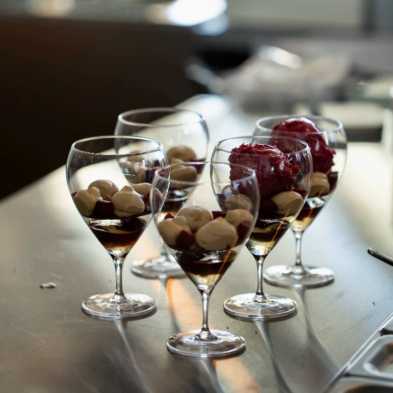网红店同款高颜值无花果红酒芭菲杯奶油蛋糕杯玻璃鸡尾酒甜酒杯