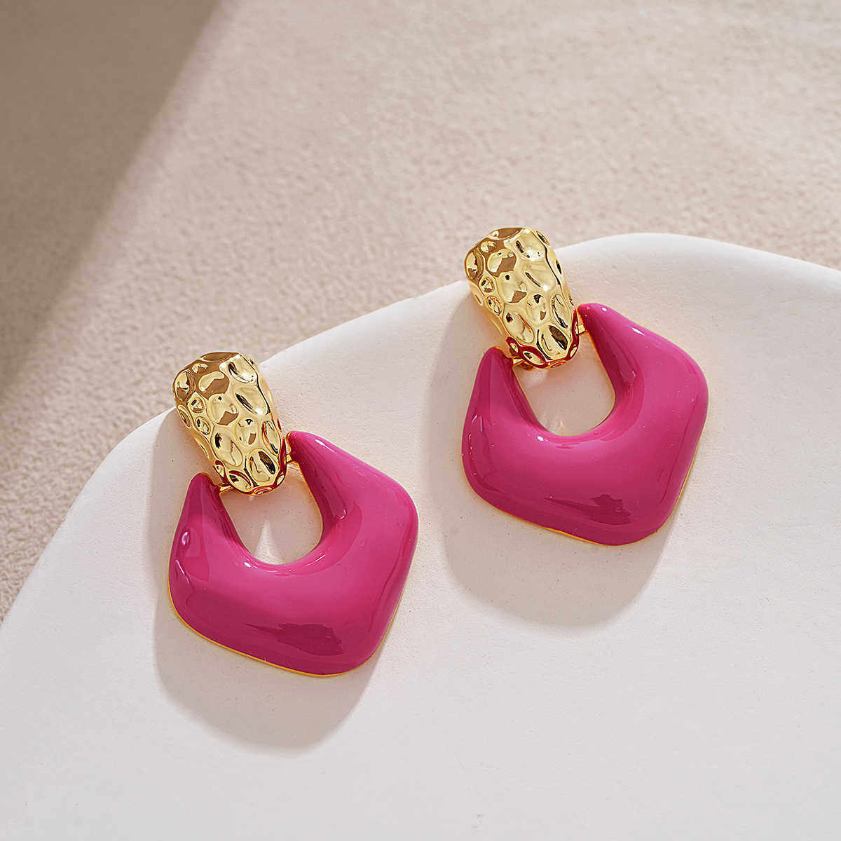 金色纹理几何滴釉晕染耳环轻奢小众设计感耳钉气质独特高级感耳饰,珠宝/钻石/翡翠,合成碳硅石耳饰,淘宝优惠券,粉丝福利购,淘宝优惠卷