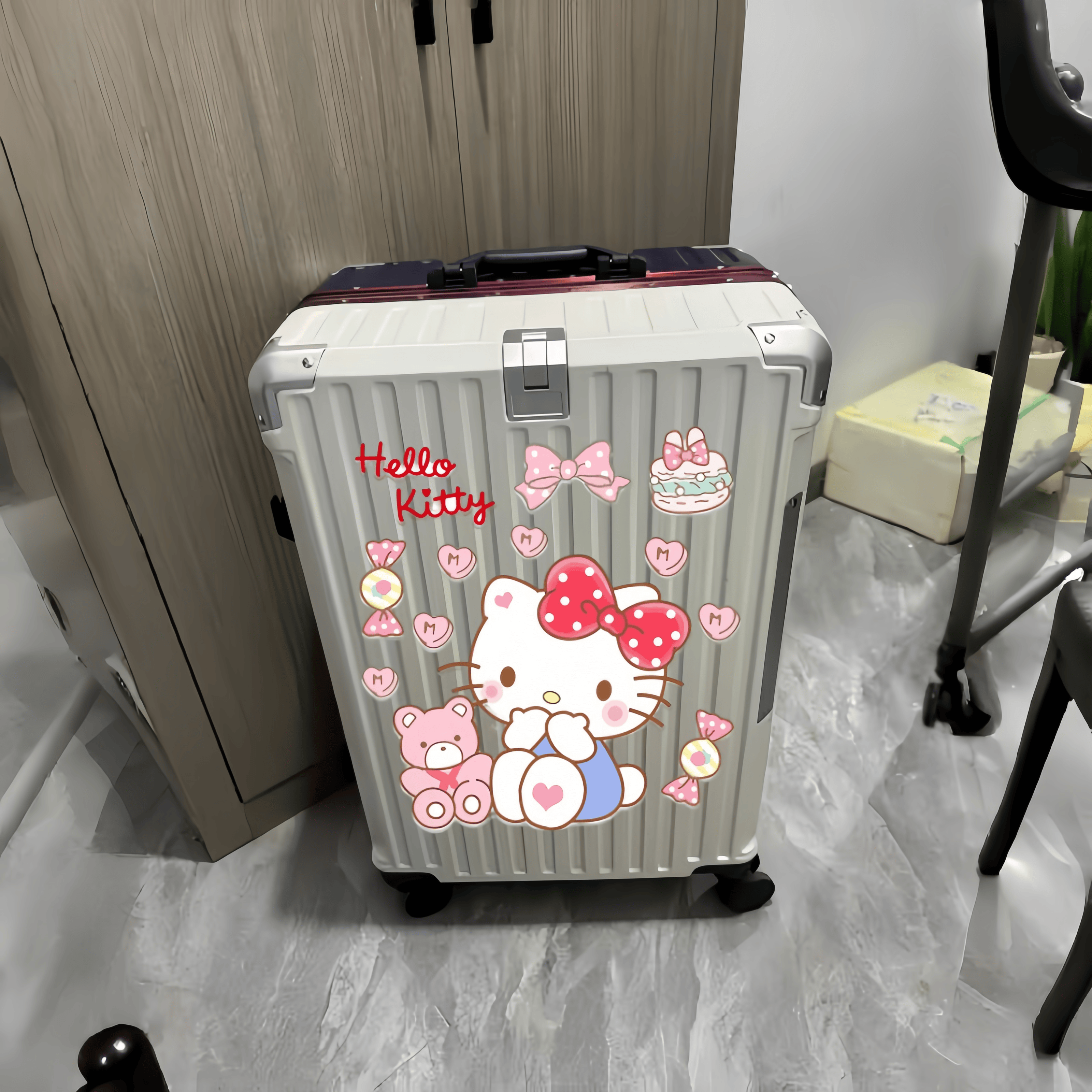 HelloKitty卡通可爱旅行箱贴纸