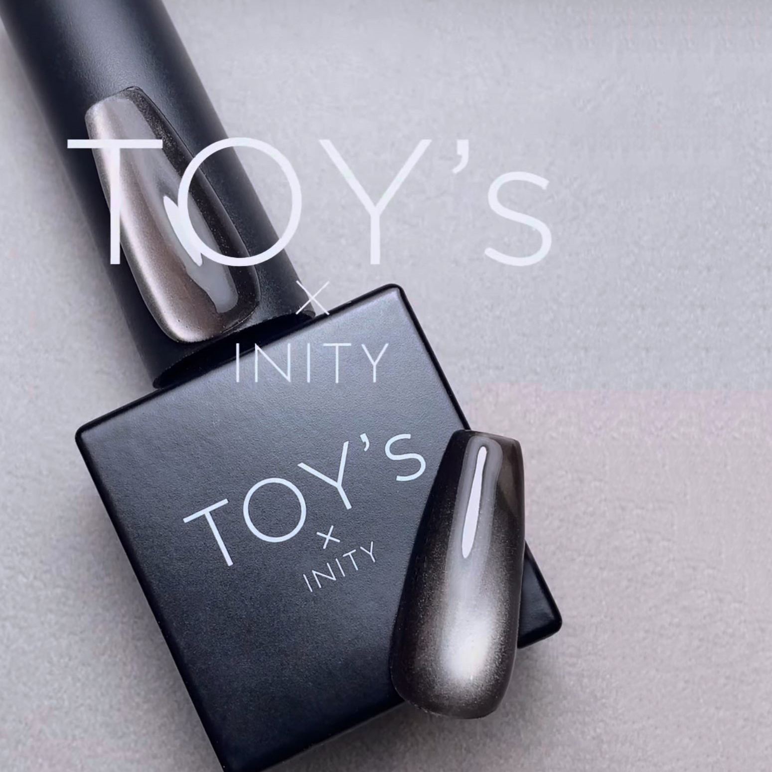 日本TOY'S*INITY黑色猫眼胶