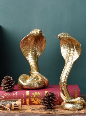 创意轻奢金色眼镜蛇摆件样板房客厅办公室品桌面装饰摆件工艺品