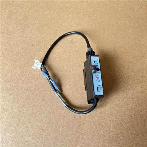 基恩士光纤放大器FS2-60G原装拆机