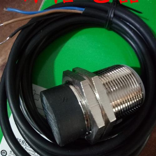 议价精品直销电感式传感器XS618B4PAL2 XS618B4PBL2质量保证