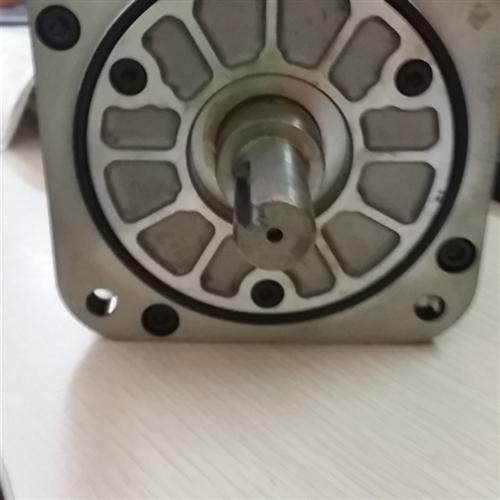 全新原装正品伺服电机SGDV-330A01A 库存现货质保一年议价。