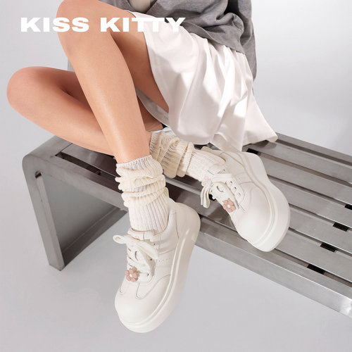 KISSKITTY时尚厚底小白鞋女新款小个子增高休闲鞋百搭面包女鞋