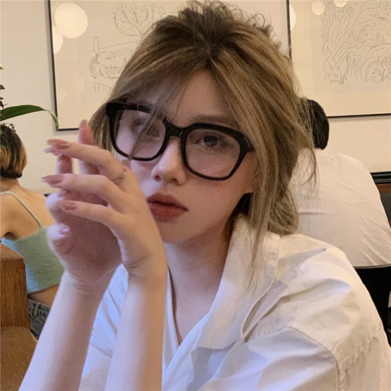新款ins透明近视眼镜女方形大黑框架可配有度数平光素颜显瘦遮脸