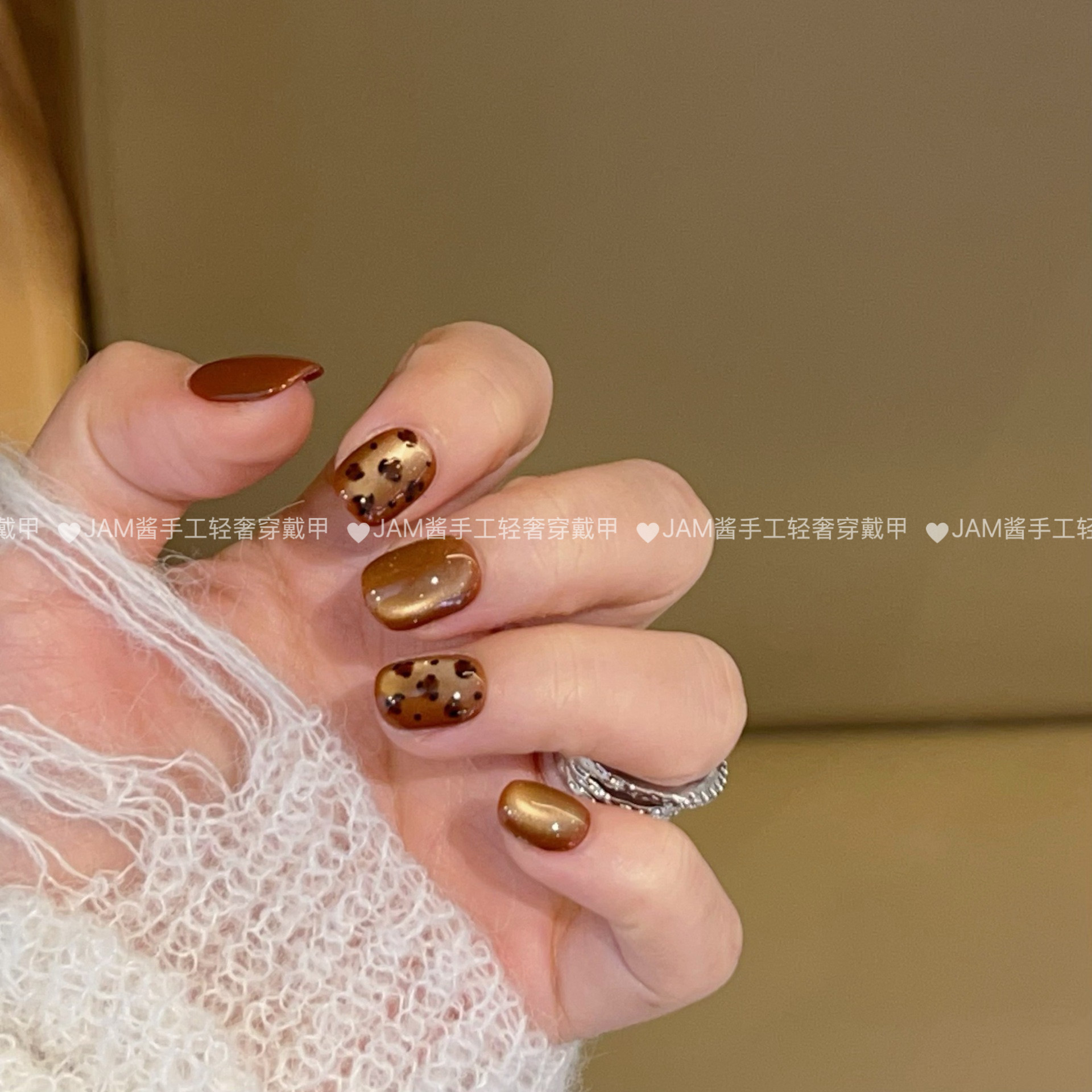 爆浆蜜糖 秋冬新款纯手工穿戴甲短款豹纹猫眼穿戴美甲高级感显白