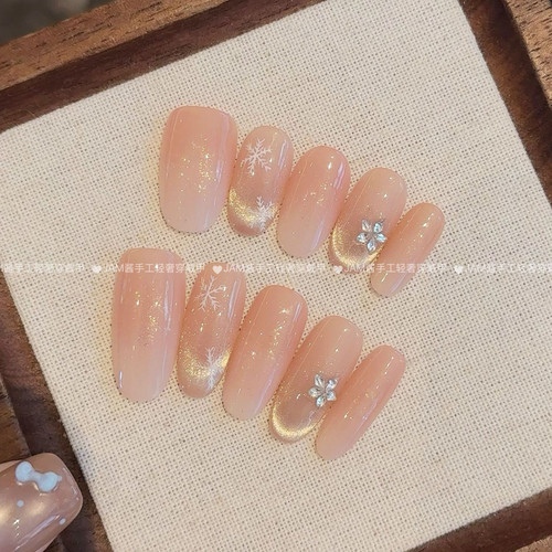 软桃落雪 新款纯手工穿戴甲中长款裸粉法式猫眼雪花美甲贴高级感