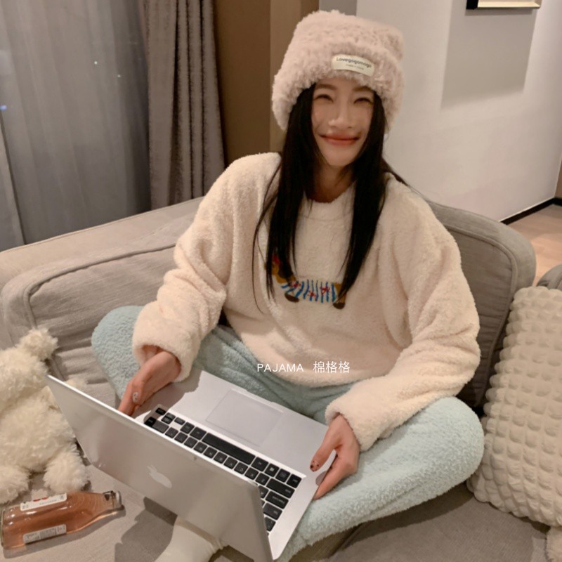 卡仙米女珊瑚绒加厚保暖家居服
