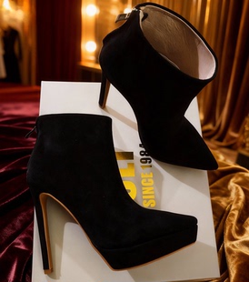 13厘米细跟加长尖头黑色麂皮磨砂反绒皮短靴优雅线条好气质女人味