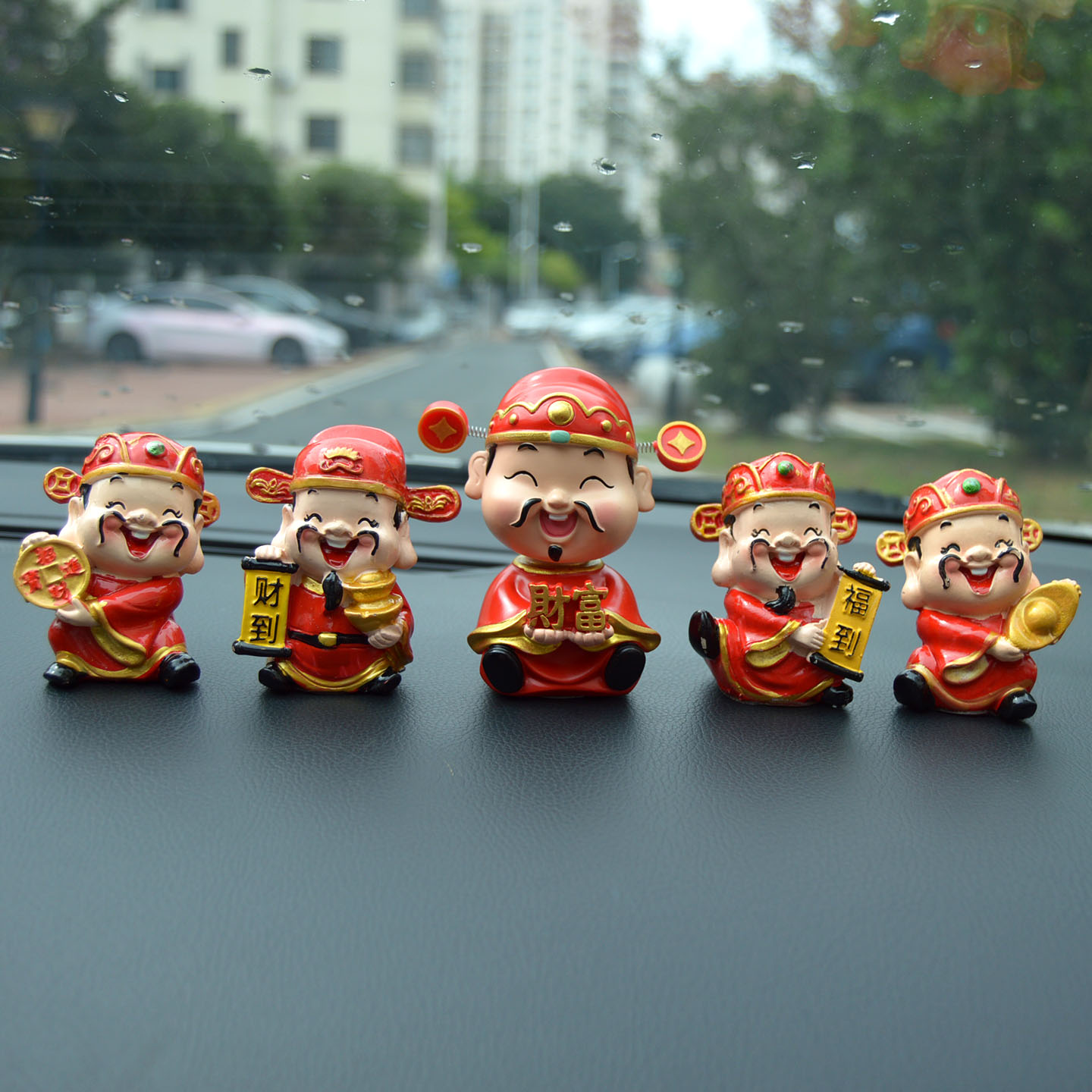 摇头财神爷汽车中控台装饰摆件