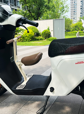 适用于五羊本田2526款新ube儿童座椅前置安全折叠宝宝凳座椅加装