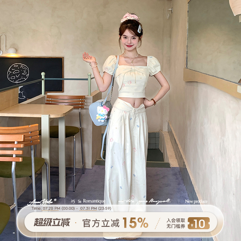 线条KT刺绣纯棉牛仔套装