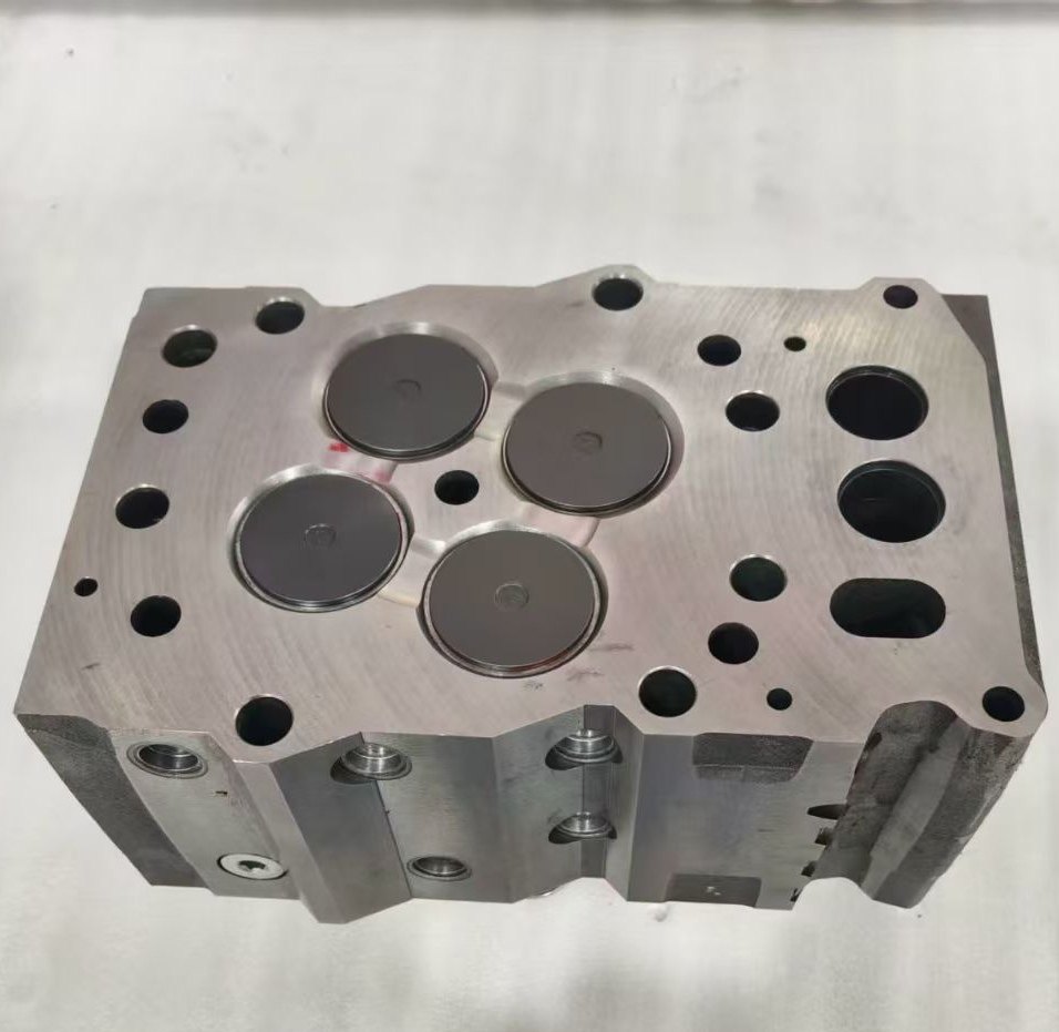 Kps brand  适用于 小松 1250 挖掘机 6D170 发动机配  缸盖总成