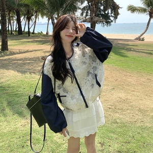 蕾丝拼接防晒短款外套女夏季2025新款高级设计感超火休闲宽松上衣图片