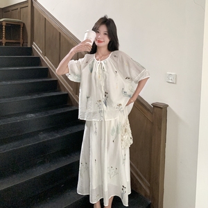 森系小清新碎花套装裙女2025夏新款甜美减龄刺绣上衣半身裙两件套图片