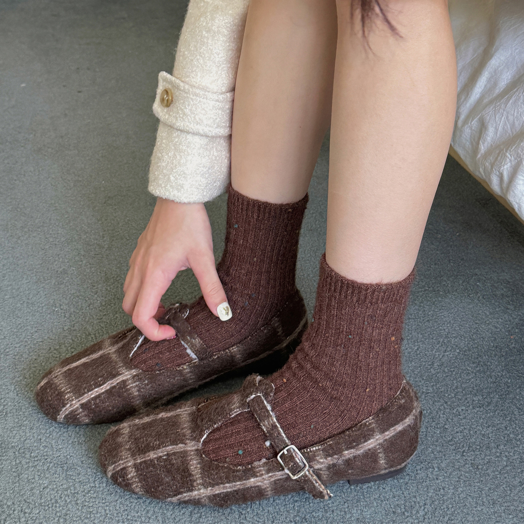 冬季加厚羊绒中筒袜女软糯舒适日系点子保暖羊毛袜子堆堆袜
