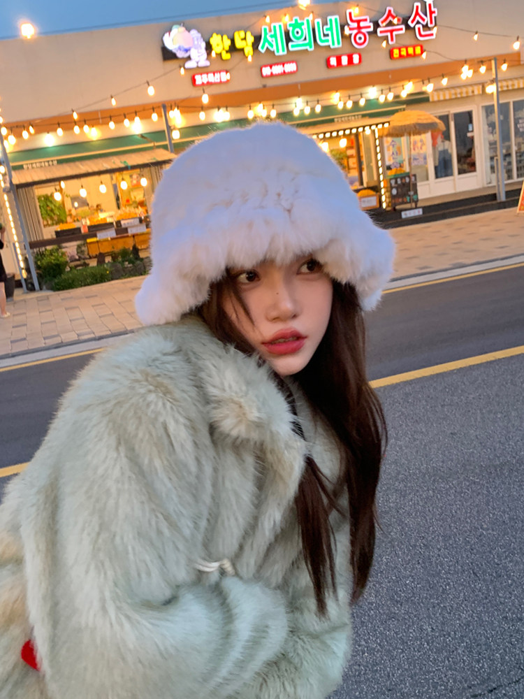 兔毛帽子女白色冬季护耳显脸小