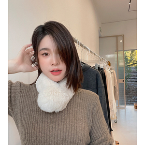 甜美真獭兔毛围巾女式皮草球球