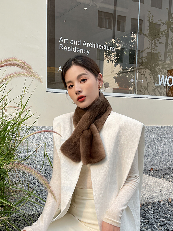 进口天鹅绒级水貂毛整皮双面围巾