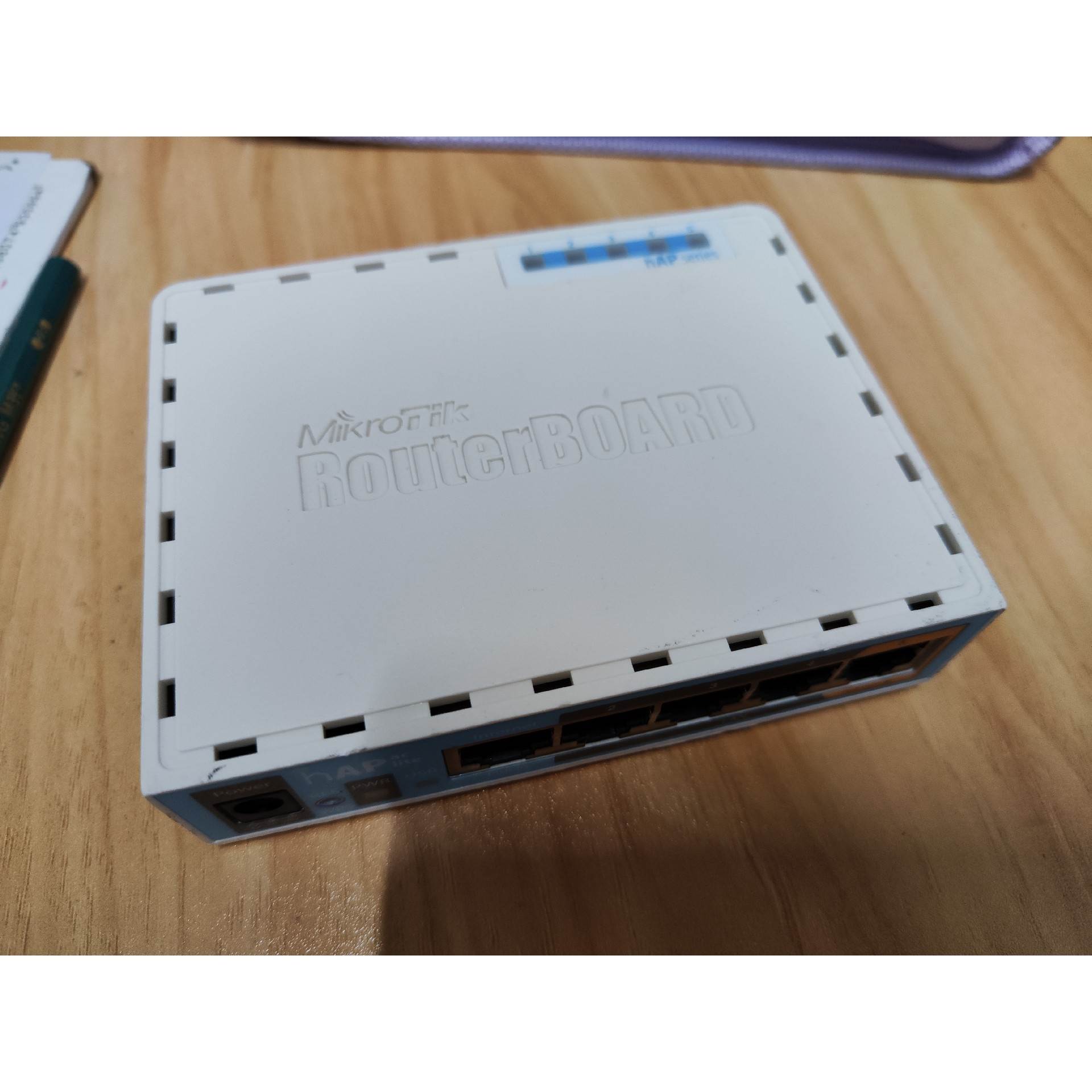 （议价）MikroTik RB952Ui-5ac2nD百兆口Ros双