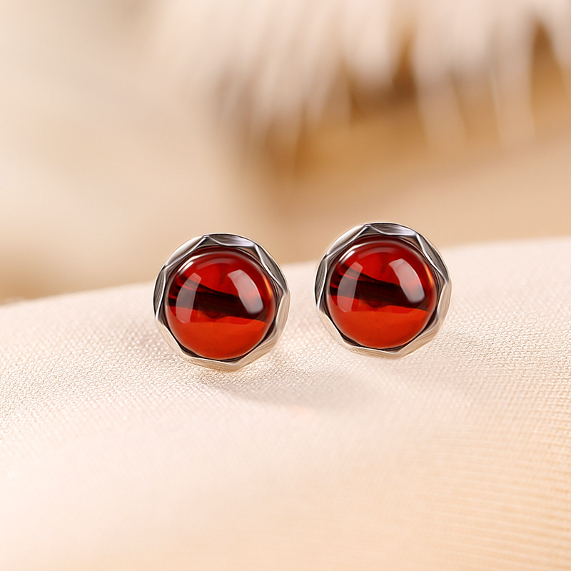 女士优雅耳钉本月新品限时优惠