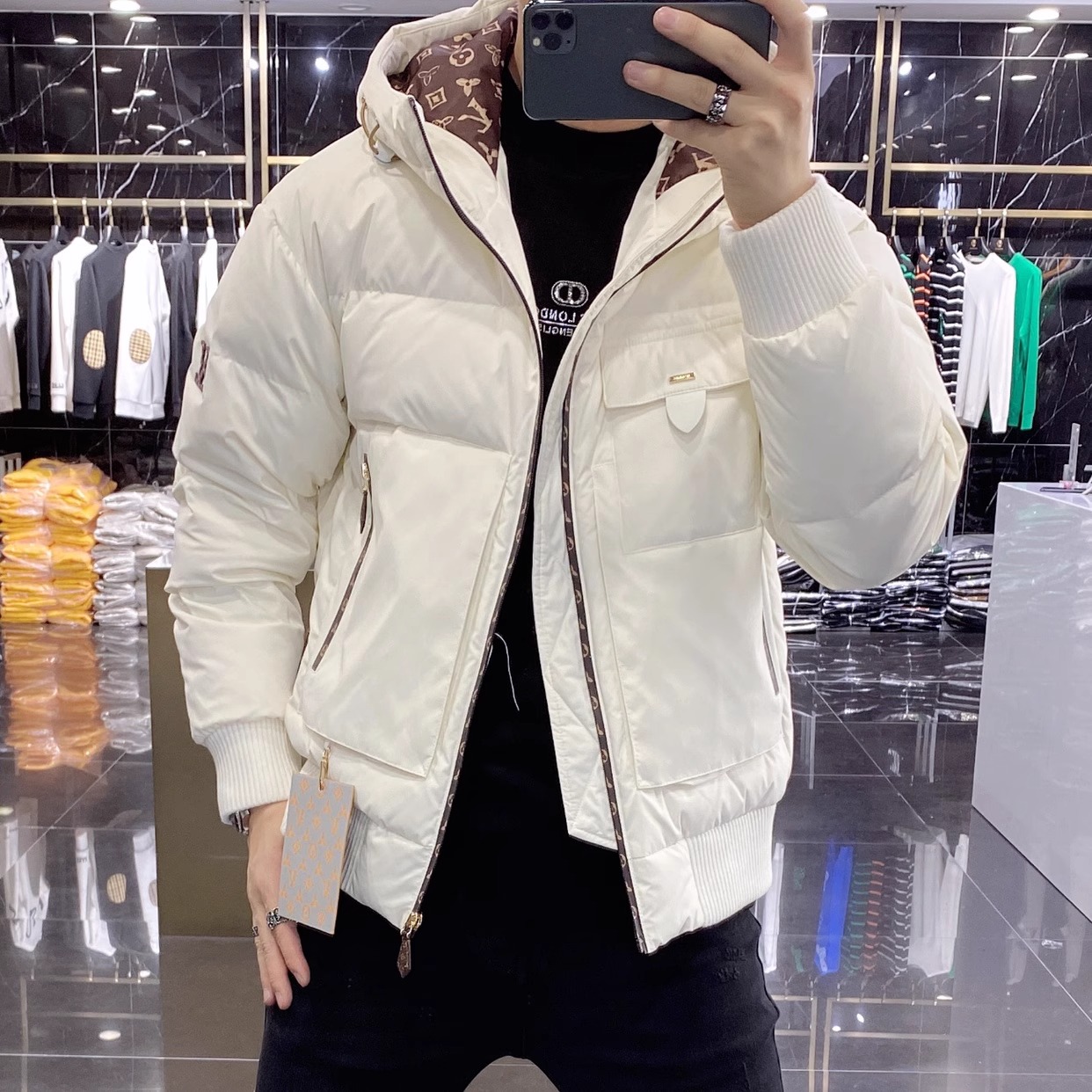 撒柜清仓欧货高端连帽白色羽绒服男款时尚宽松短款冬季白鸭绒外套