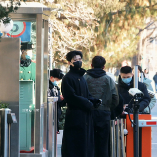 LM家白敬亭明星同款2025冬季绵羊毛呢子大衣长款腰带立领加厚外套