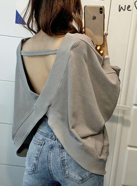 卫衣2024新款女洋气韩版大码女装宽松T恤蝙蝠袖显瘦露背短款上衣