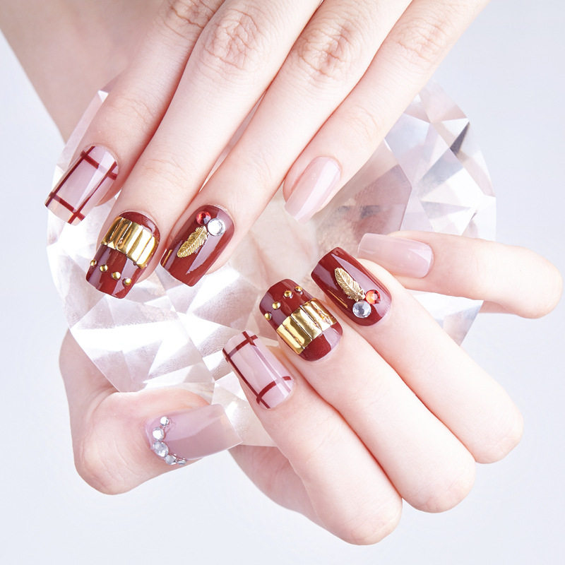 包邮假指甲贴片酒红金羽毛穿戴美甲新娘中长款24片可拆卸成品甲片