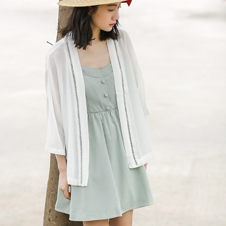 Take a real picture, wear a practical thin cardigan, solid color and all kinds of sunscreen clothes, women's Chiffon short cape coat