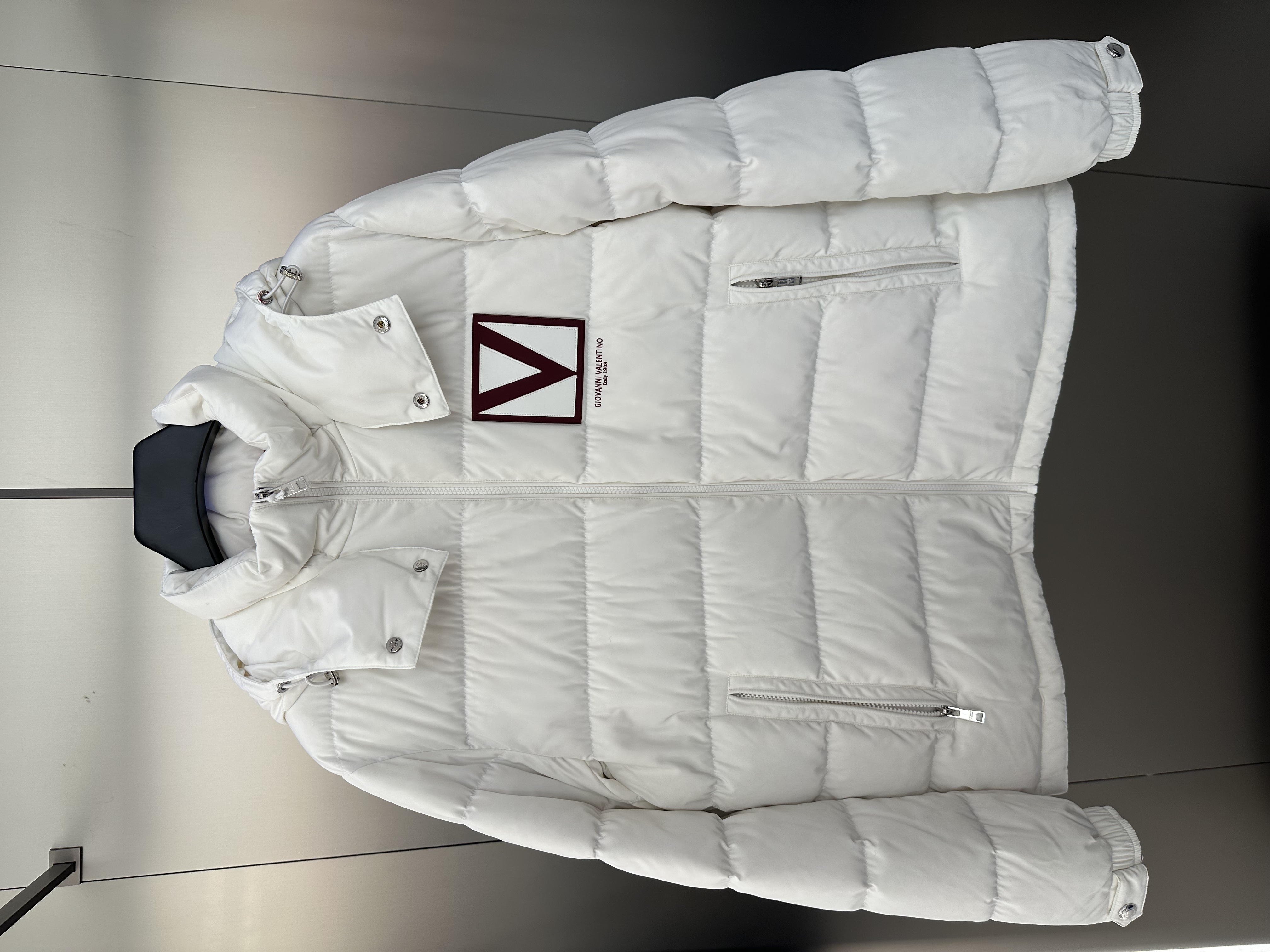 25秋冬GIOVANNI VALENTINO经典字母logo贴标印花可拆连帽羽绒服
