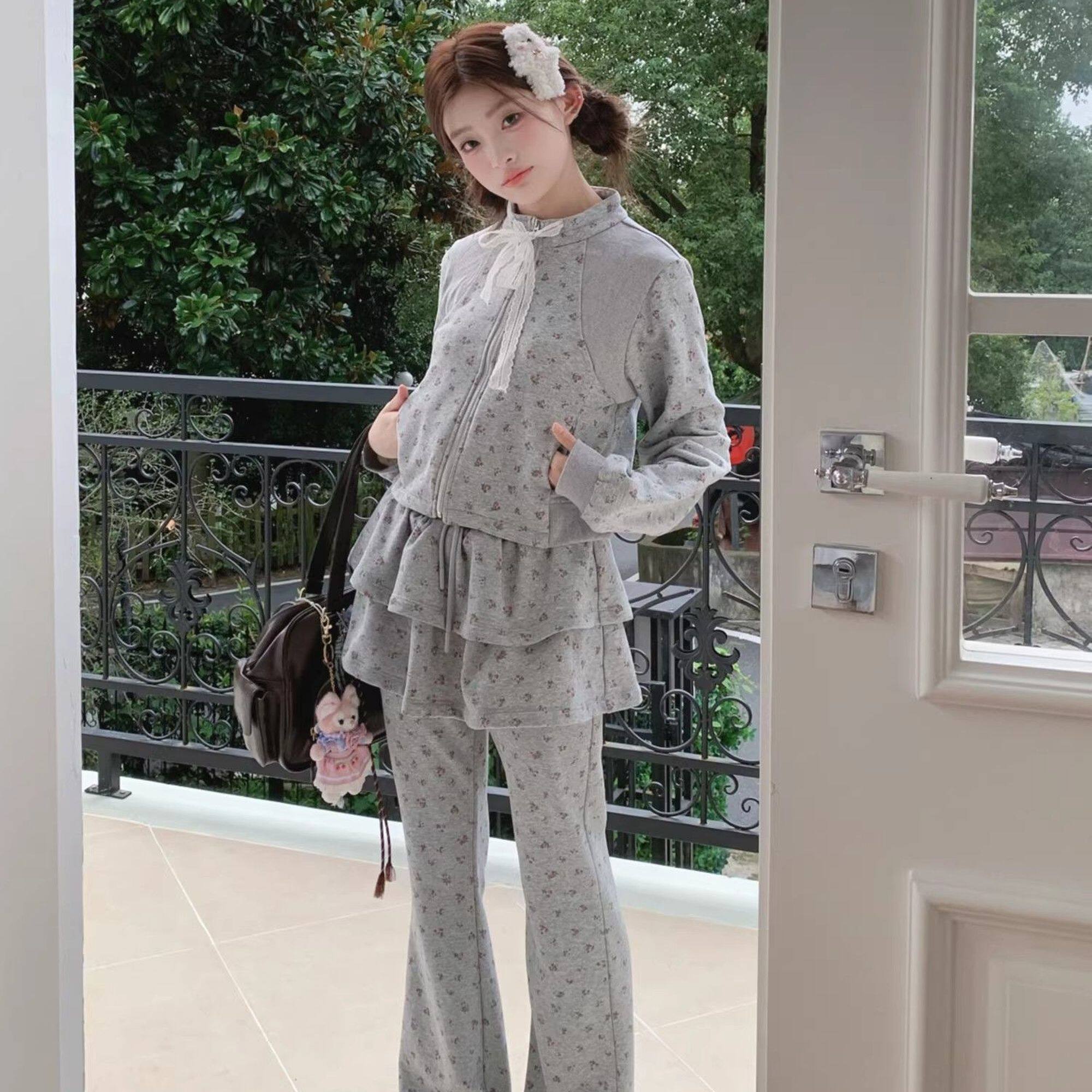 春秋季小碎花卫衣裤子套装女春季显瘦休闲运动风百搭洋气两件套潮