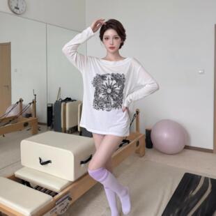 慵懒风白色印花长袖t恤女早春款宽松显瘦下衣失踪休闲百搭上衣